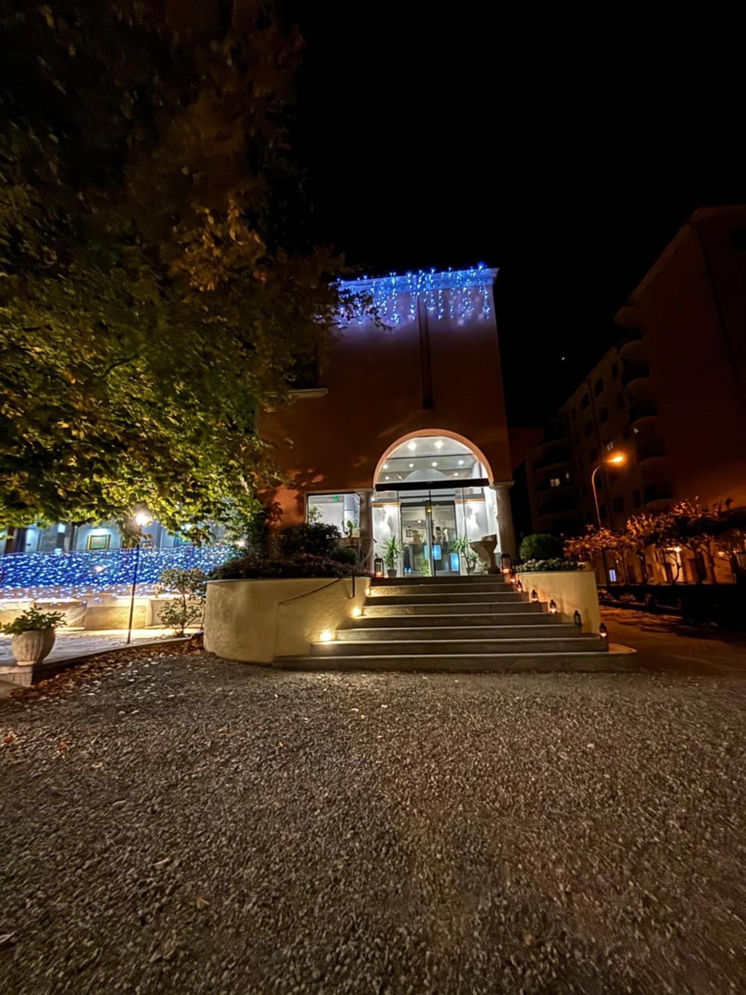 Villa Nasti Hotel Ristorante Canzo Buitenkant foto