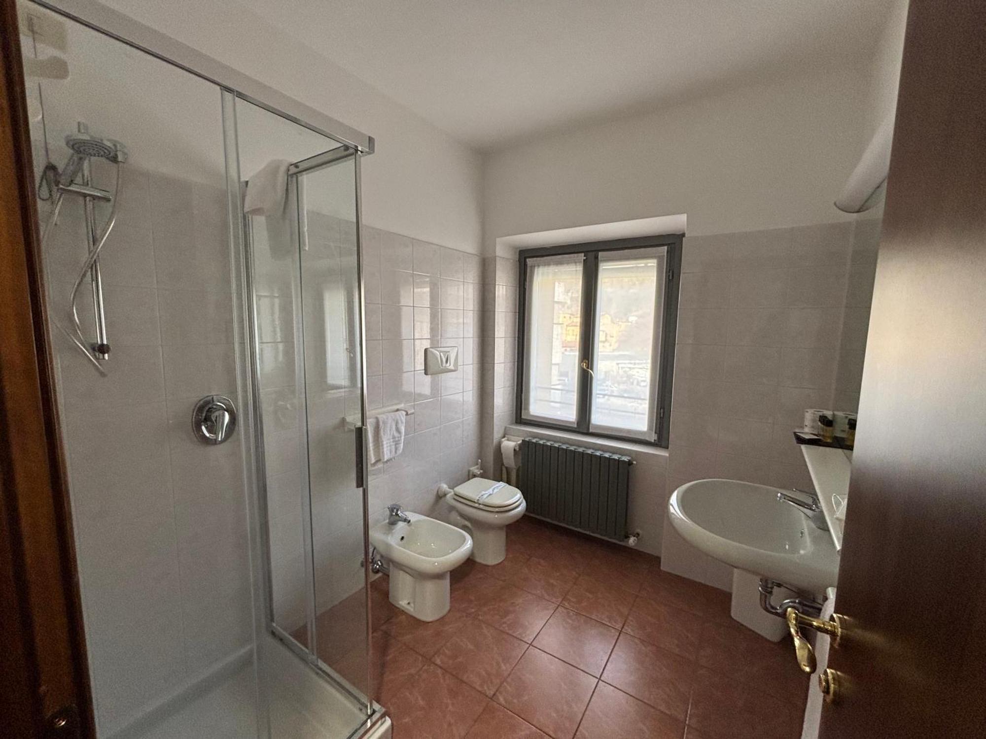 Villa Nasti Hotel Ristorante Canzo Buitenkant foto