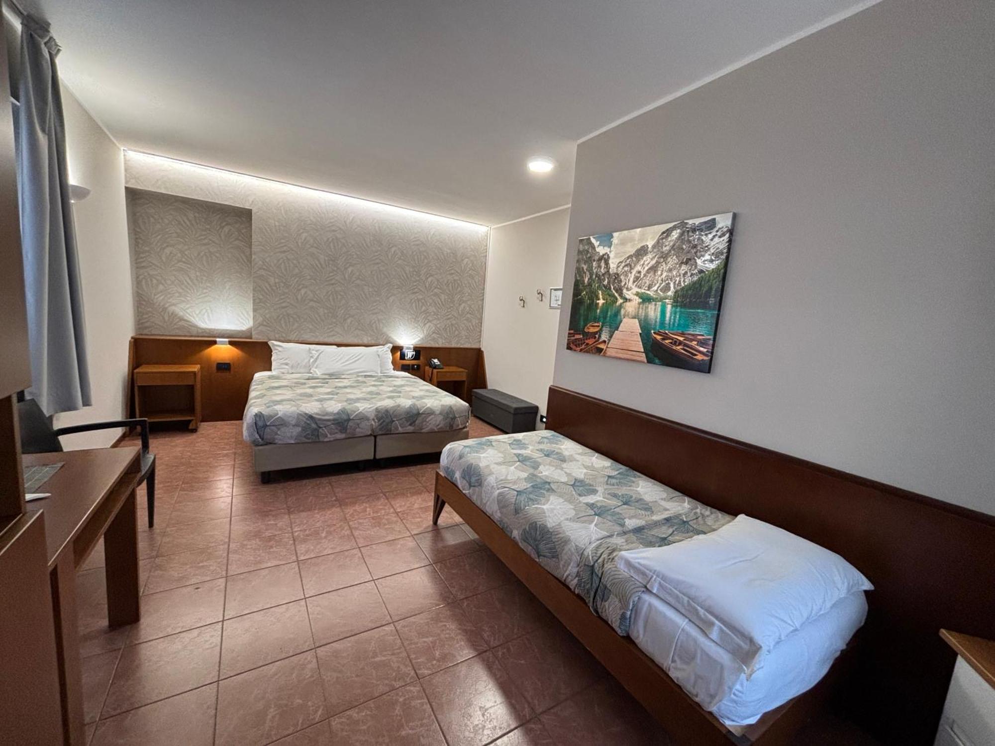 Villa Nasti Hotel Ristorante Canzo Buitenkant foto